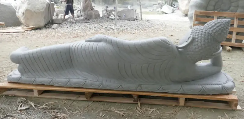 Product image 6 of the product “Lying Buddha, 310cm wide, made from riverstone ”
